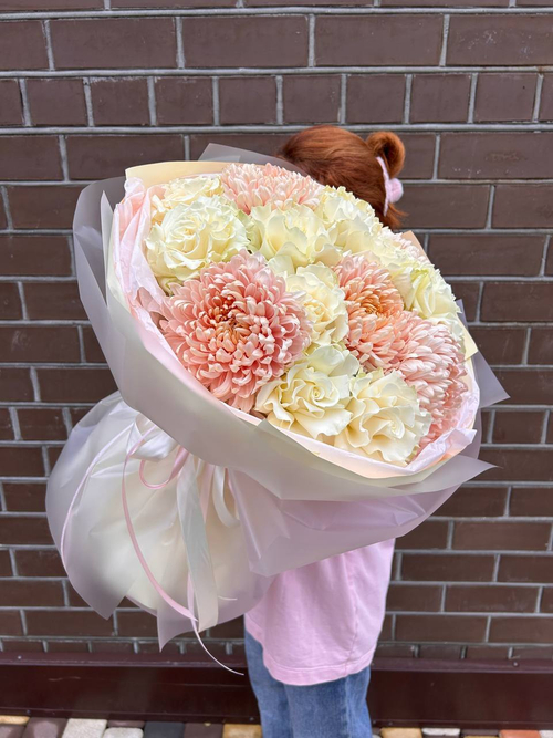 Букет "Авиньон", хризантема Авиньон, французские розы