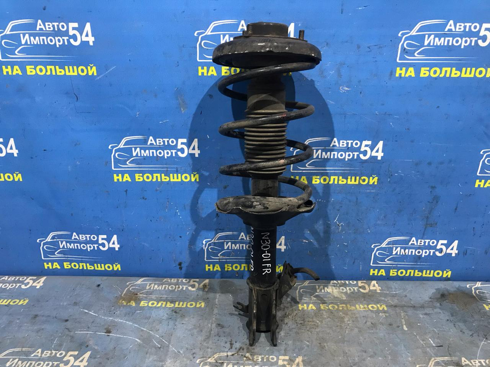 Стойка передняя правая NISSAN R'NESSA 1997-2001