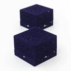 Флокированный футляр с откидной крышкой мини-формата