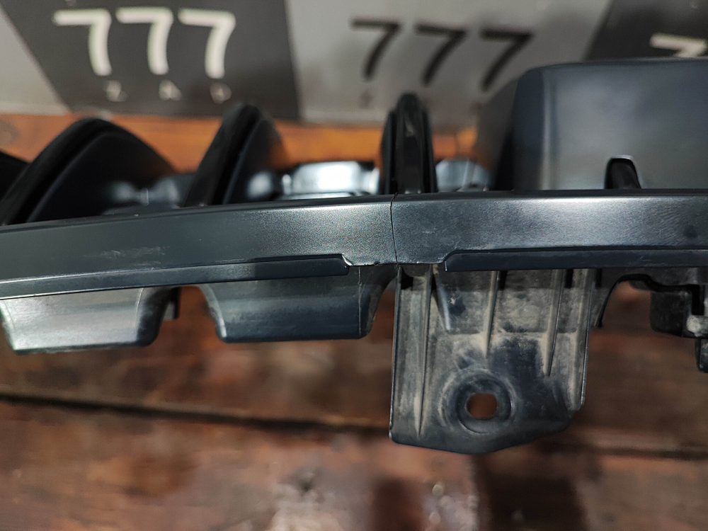 Решетка радиатора Haval Jolion 24-нв Б/У Оригинал 5509104XST13A