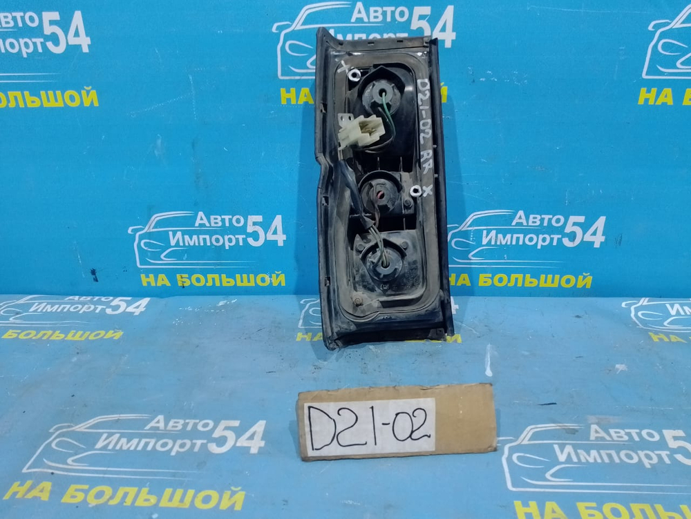 Стоп правый NISSAN TERRANO 1992