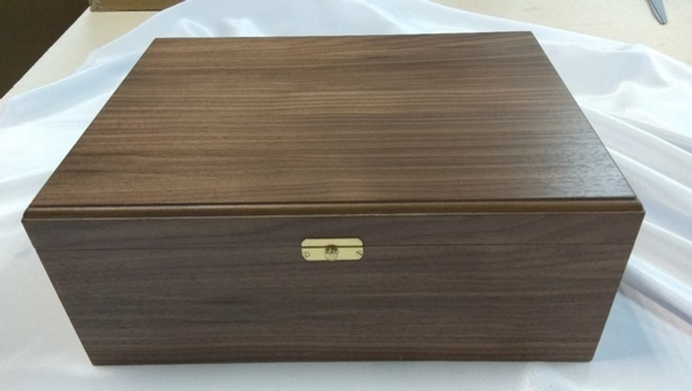 Футляр подарочный из шпона (дерево) индивидуальный размер