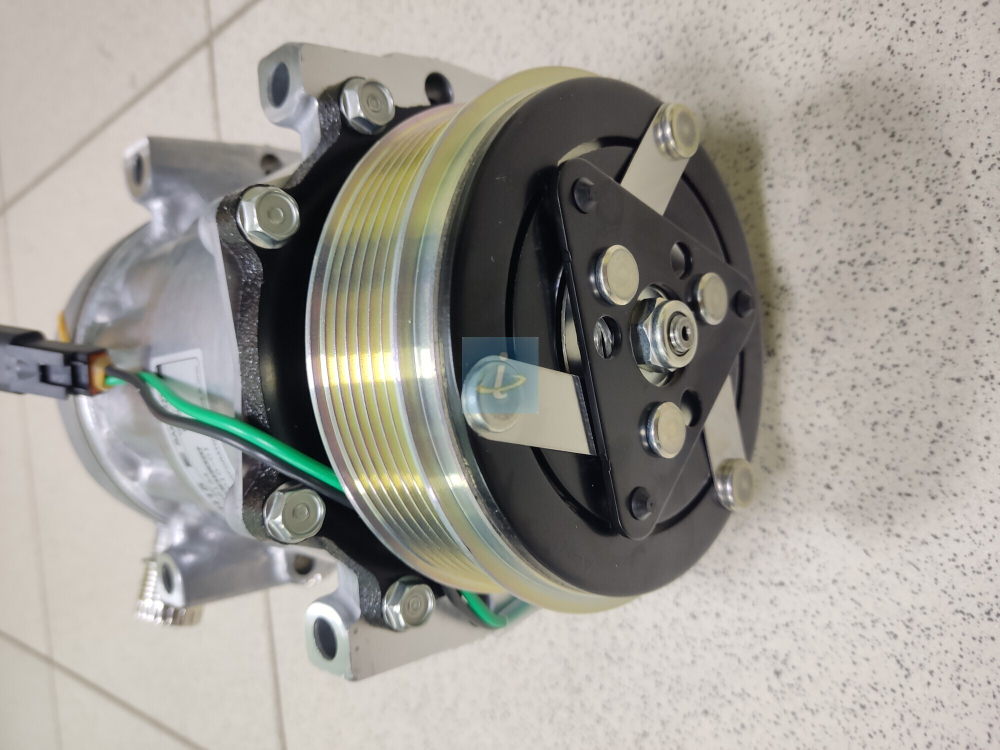 Компрессор кондиционера отопителя салона ЯМЗ 5340