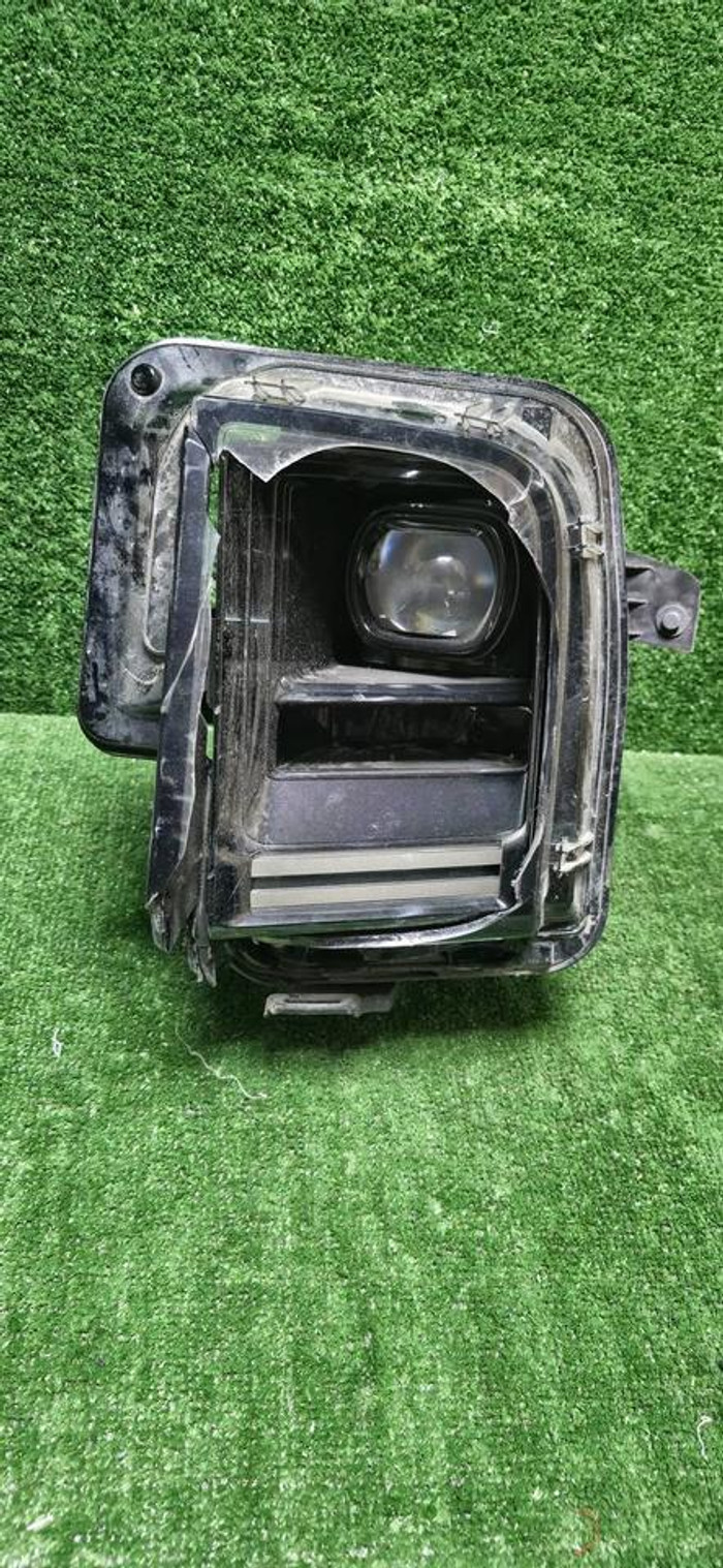 Битая Фара левая Lixiang L9 (2022-н.в.) LED