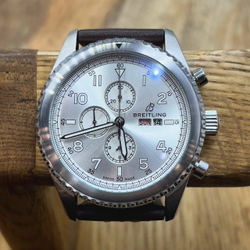 Часы Breitling