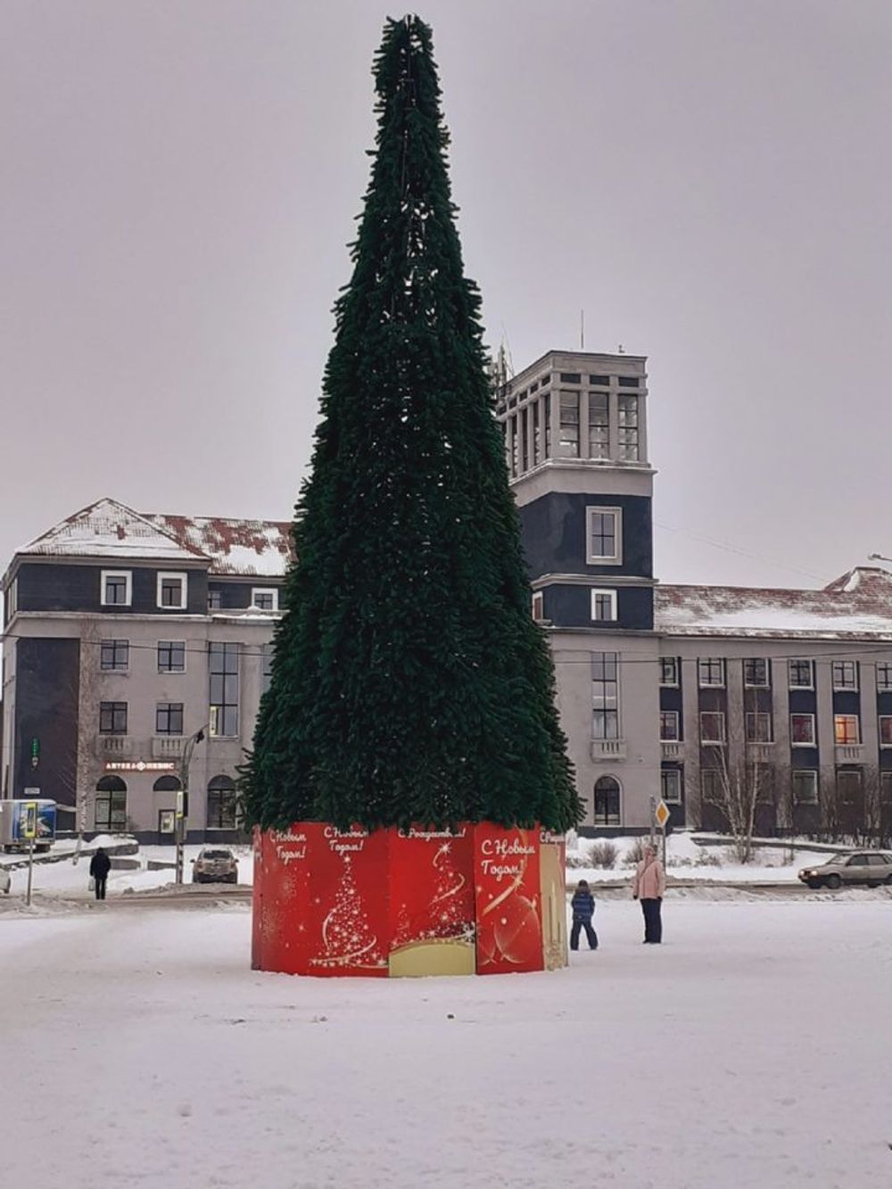 Уличная елка каркасная "Русская" (пвх) от 4 до 30 м