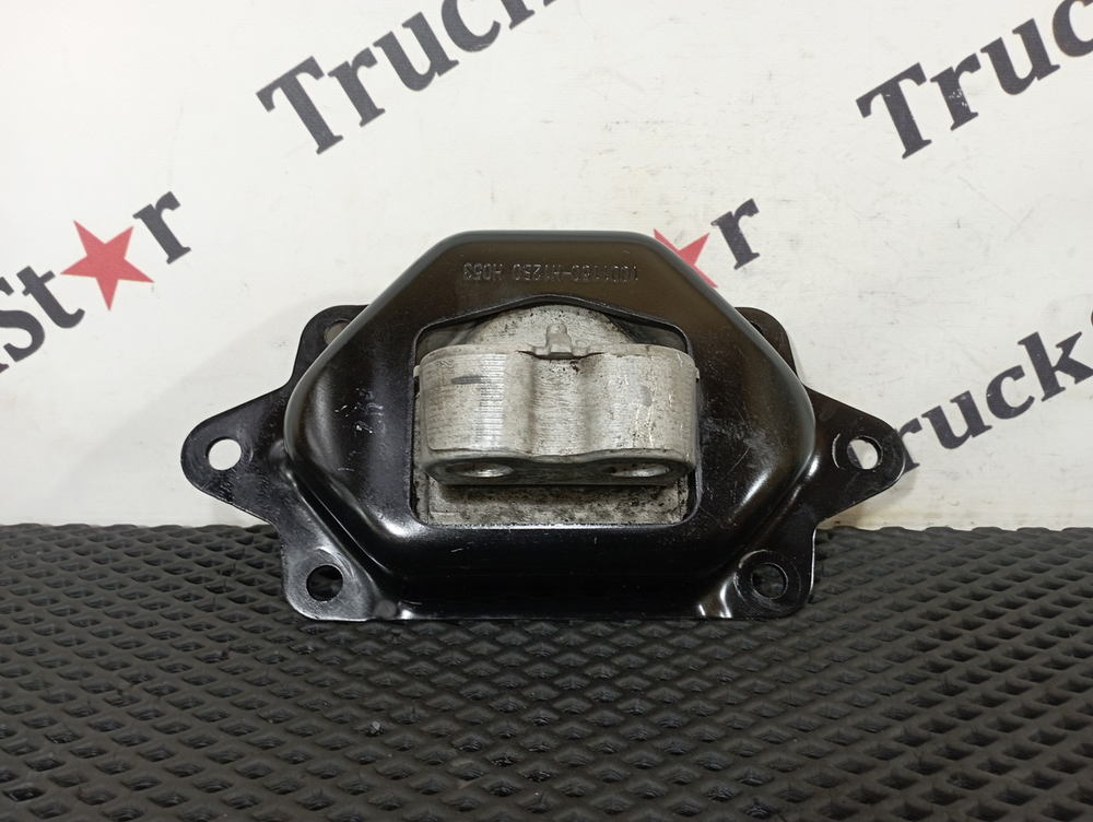 Подушка двигателя задняя