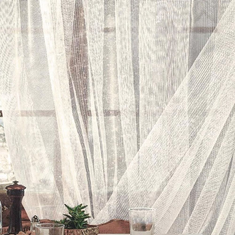Занавеска "Ф. НАТУРЕЛЬ" разреженный, с золотой люрексовой нитью, цвет светло-бежевый, Польша. Занавеска "Ф. НАТУРЕЛЬ" разреженный, с золотой люрексовой нитью, цвет светло-бежевый, Польша.