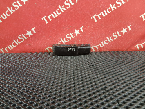 Кронштейн переднего амортизатора нижний правый 2022г.