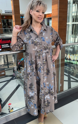 Длинное цветное платье на застежке