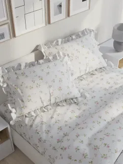 Декоративная наволочка с рюшами, оборками "Весенние цветы" 40х60 см, 1 шт, без молнии