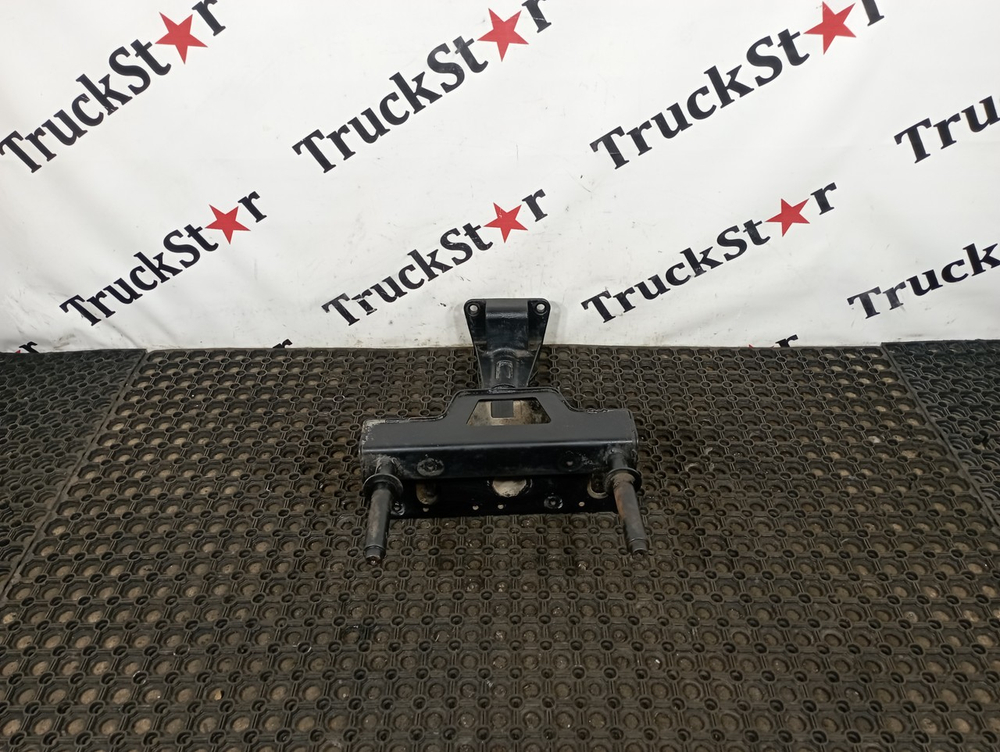 Кронштейн подножки правый 2022г.