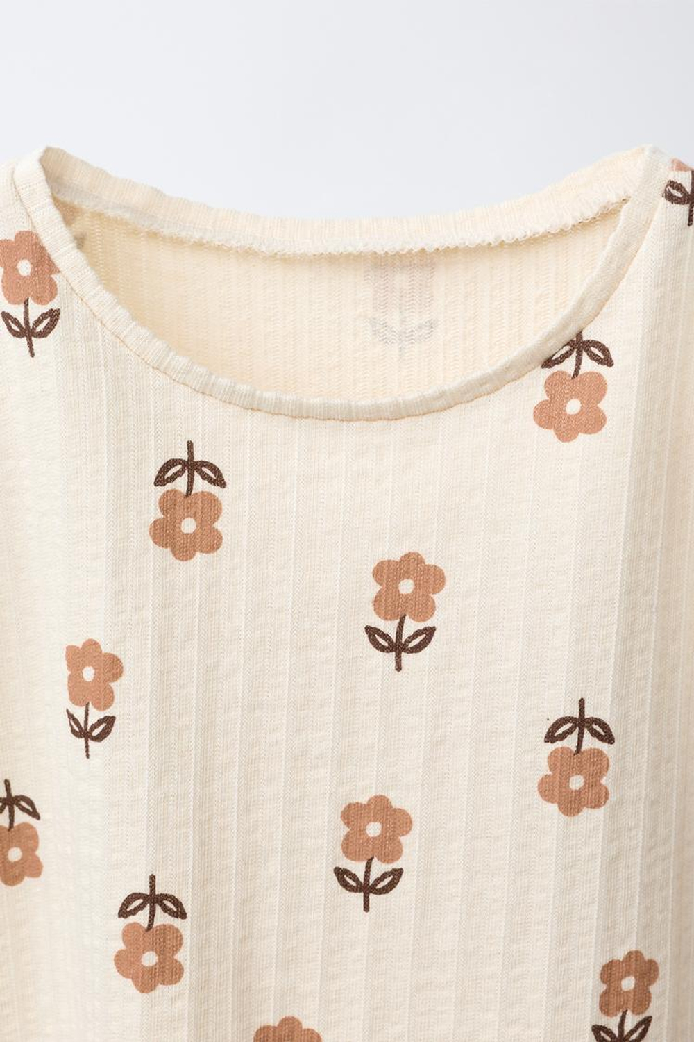 ZARA ФУТБОЛКА С ПРИНТОМ И КРУЖЕВОМ, ЭКРЮ