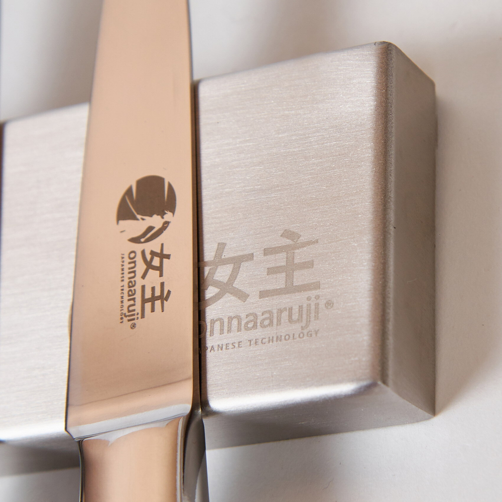 Магнитный держатель для ножей Onnaaruji. 30 см. Нержавеющая сталь.