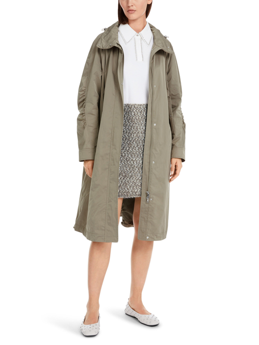 Пальто из полиэстера