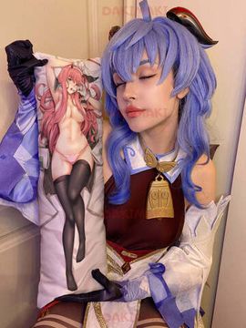 Мини дакимакура Зеро Ту 002 из Милый во Франкcе арт. M0406, 60х20 см