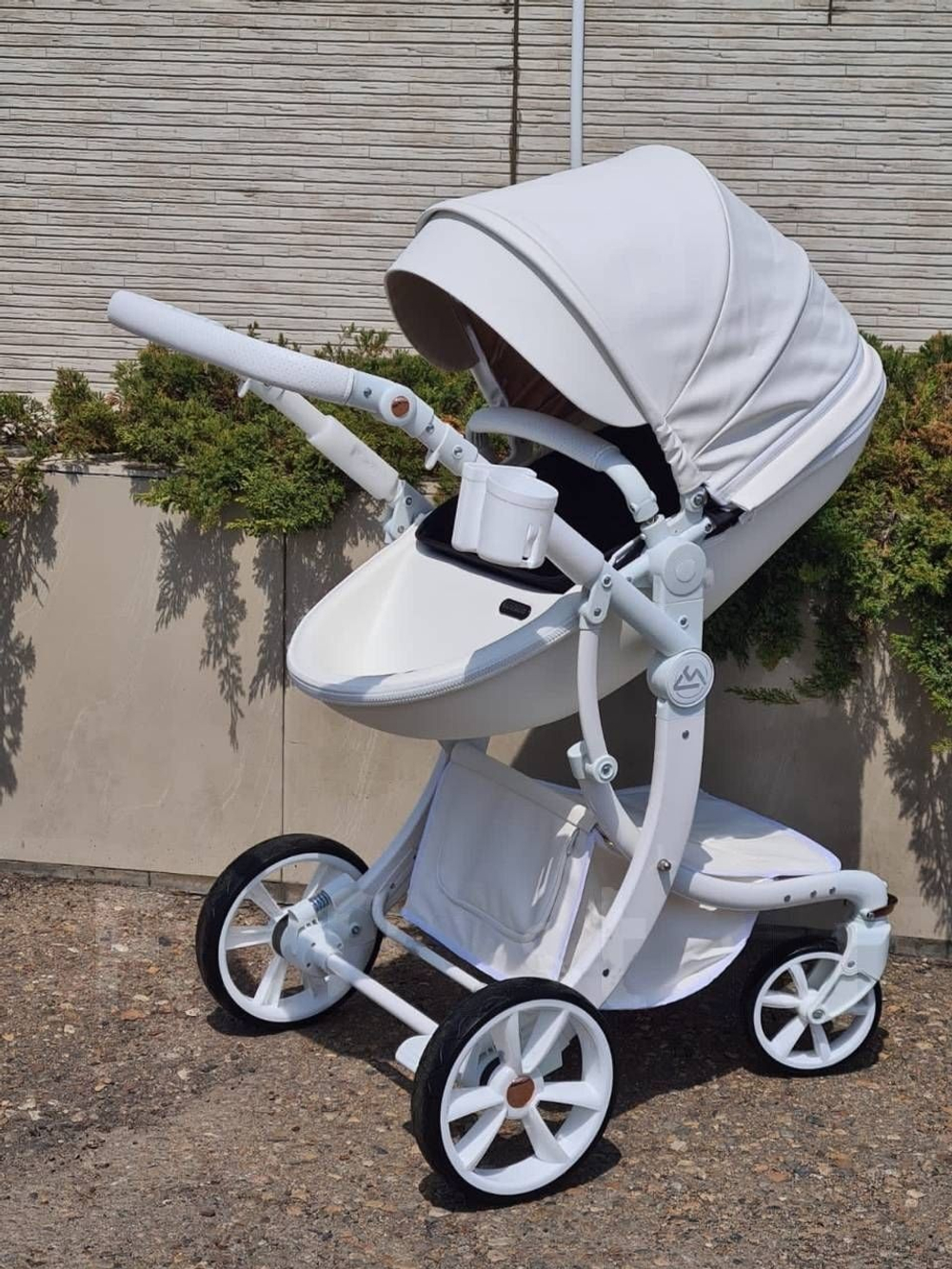 Коляска-трансформер 3в1 LUXMOM 608-2 с автолюлькой, коричневая ЭкоКожа