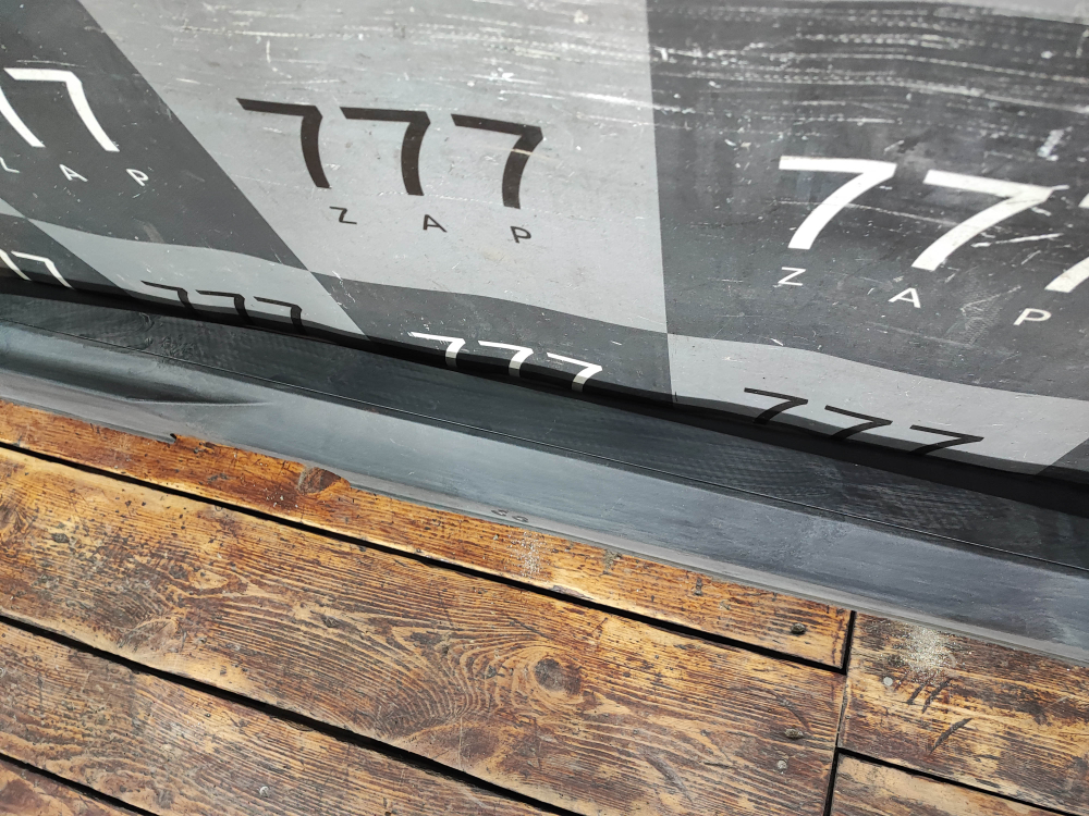 Накладка порога правого Changan UNI-V 22-нв Б/У Оригинал C281F2709090200