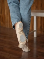 Балетки для танцев и гимнастики на резинке, бежевые