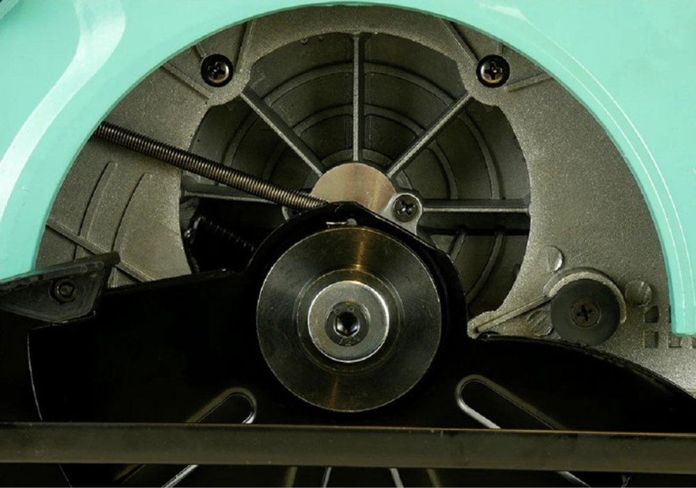 Пила циркулярная сетевая Sturm CS50235