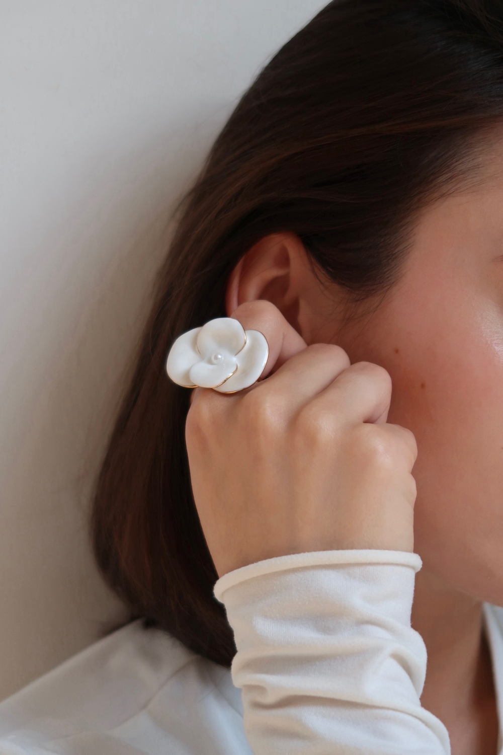 Кольцо Flower white