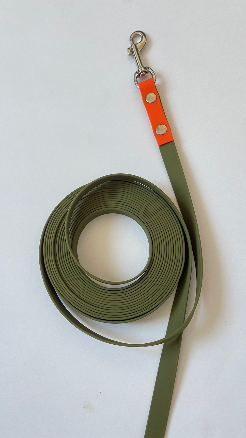 Перестёжка поводок для собак , биотан 5 м , 20 мм. Хаки и оранжевый.