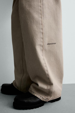 ZARA ДЖИНСЫ СВОБОДНОГО КРОЯ, ЭКРЮ/КОРИЧНЕВЫЙ