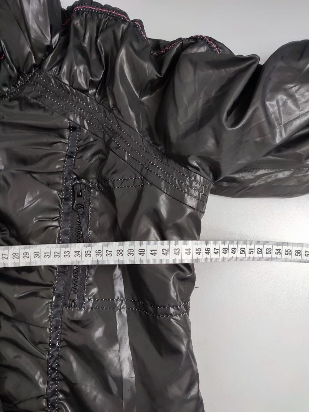 Куртка Oggi стильная 44 размер