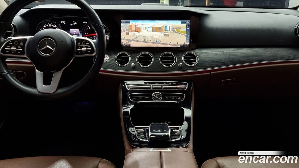 Mercedes-Benz E-Class W213 E220d Avangarde (06.2020)