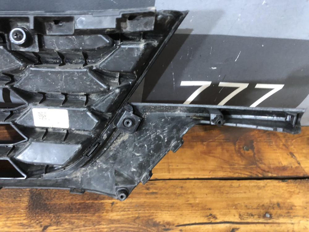 Решетка радиатора Kia Seltos 19-нв Б/У Оригинал 86351Q5000