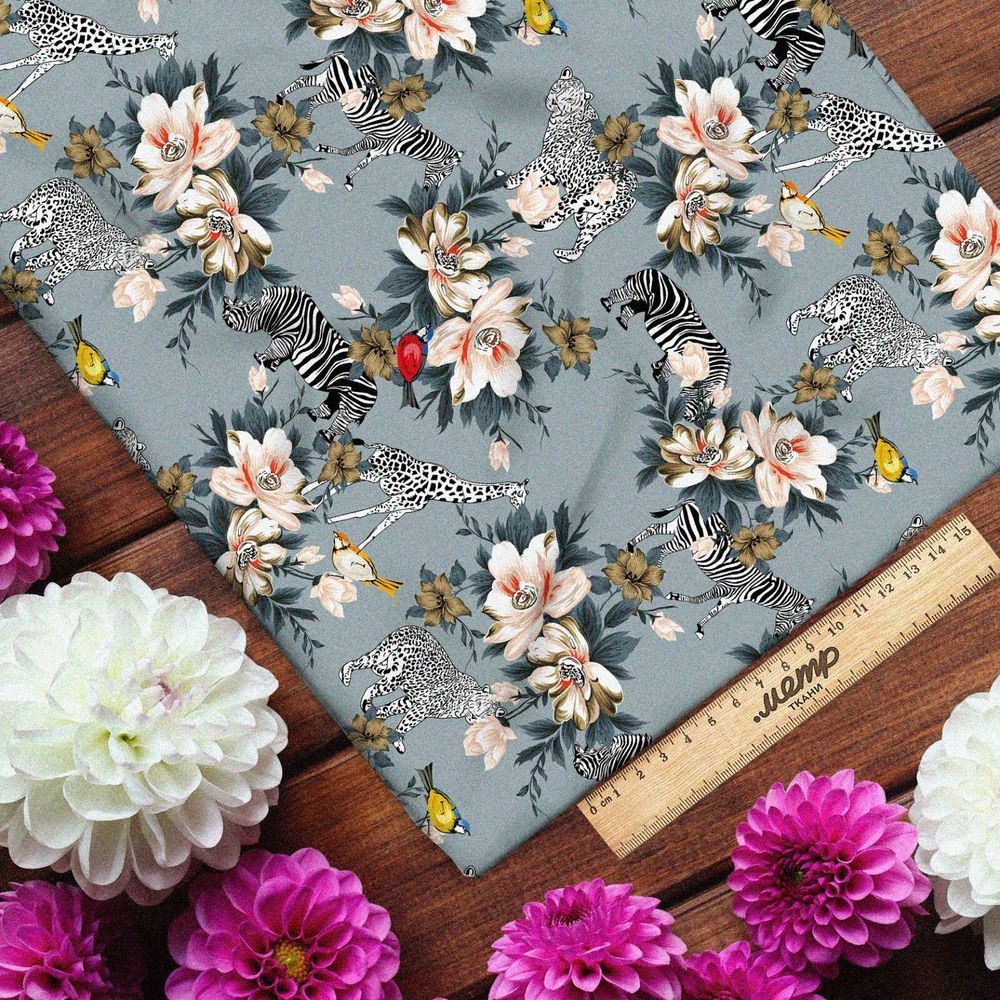 Ткань блэкаут цветы с животным миром