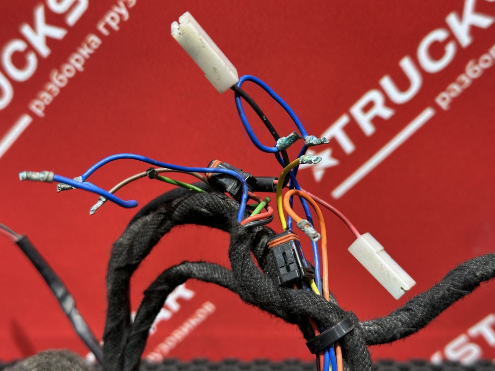 Проводка зеркала правого