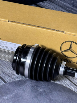 Приводной вал передний L Mercedes-Benz A2043301500
