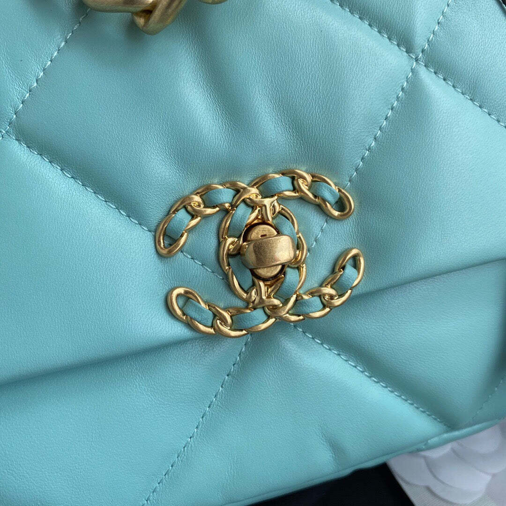 Chanel 19 26 cm