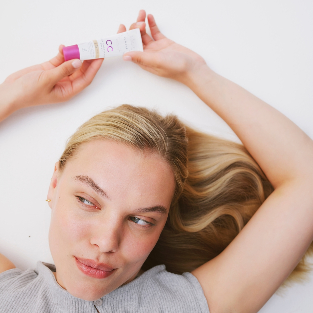 Lumene CC Color Correcting Cream - Корректирующий тональный крем оттенок 0.5 Light (Cool), 30 ml