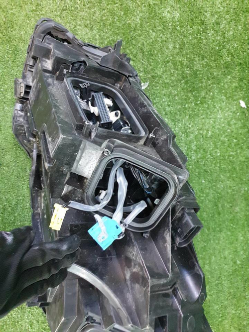 Битая Фара правая Mercedes S W222 (2013-2017) LED