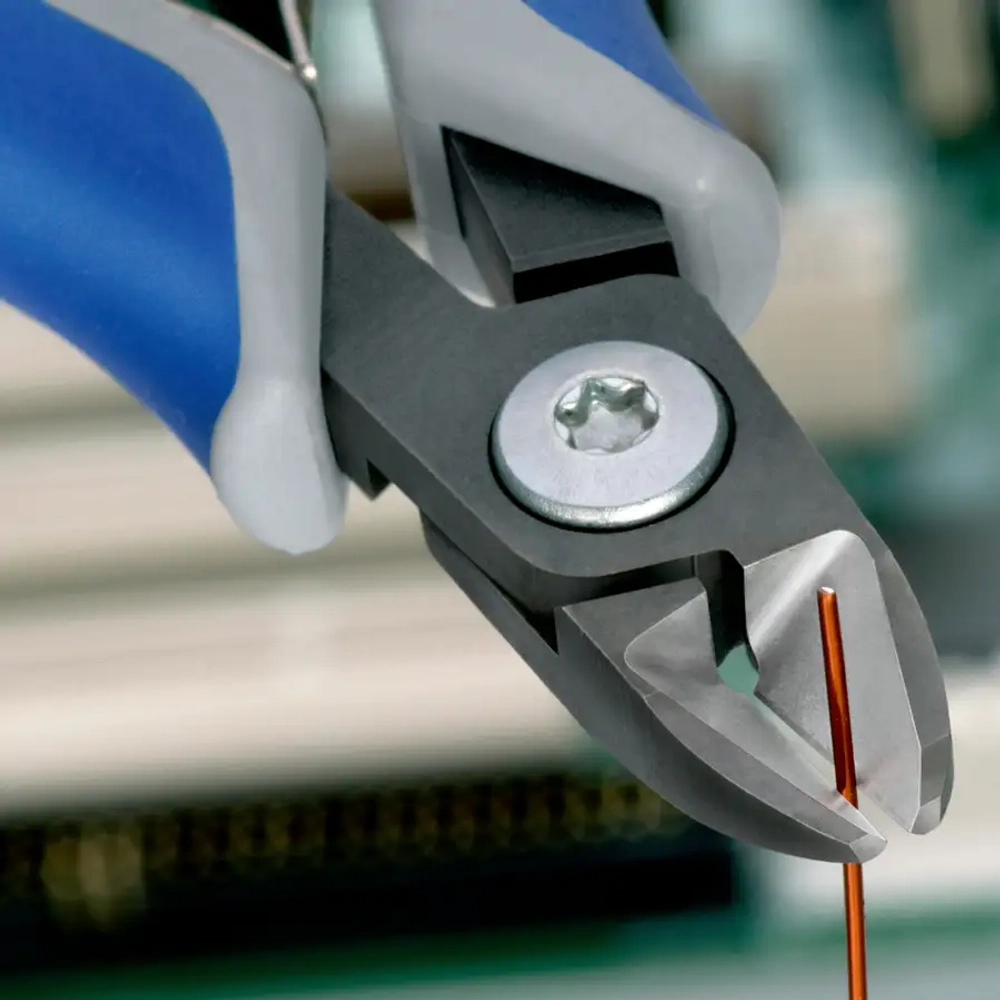 Прецизионные кусачки боковые для электроники чернёные 125 мм Knipex 79 02 125