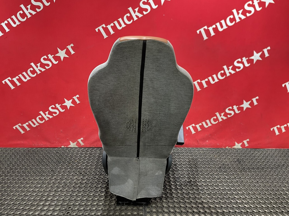 Сиденье водительское пневматическое 2024г