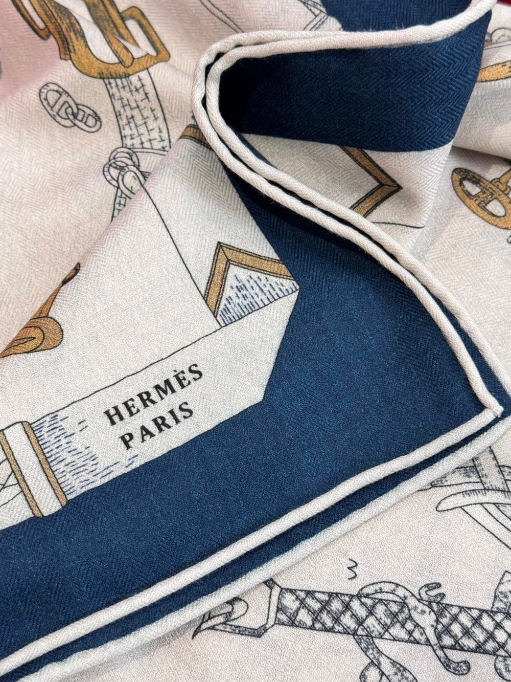 Шаль Chevaux Dechaines 140