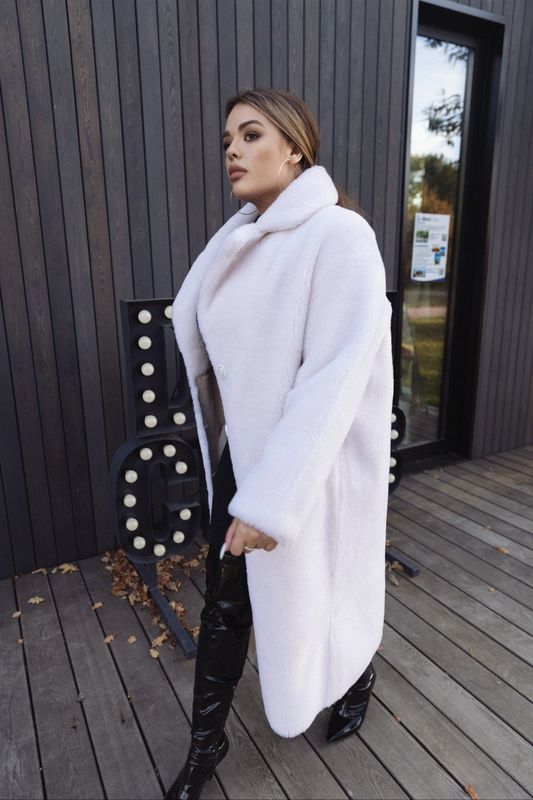 Шуба из овчины на трикотажной основе, длинная, молочный