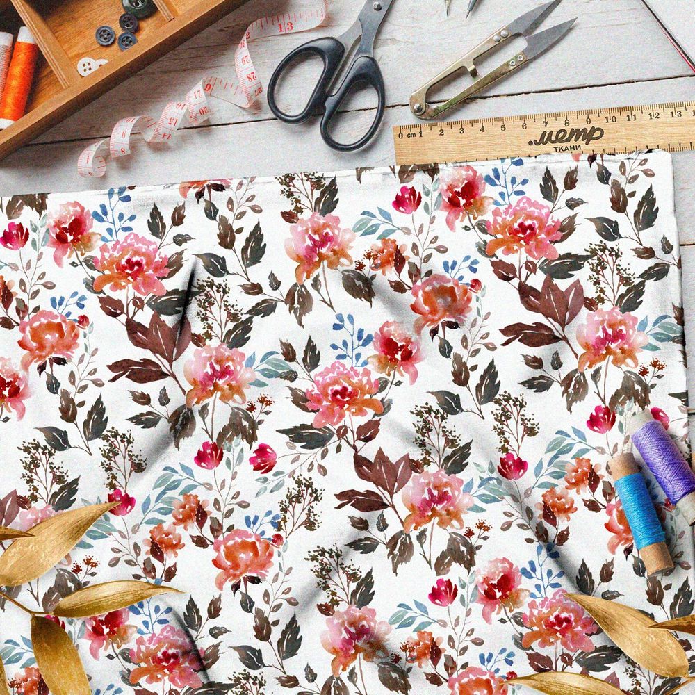 Ткань штапель акварельные розы и коричневые листья