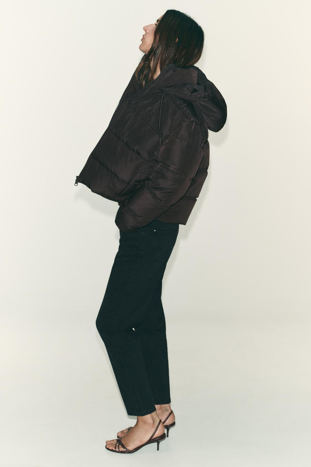 ZARA НЕПРОМОКАЕМЫЙ ВЕТРОЗАЩИТНЫЙ КОРОТКИЙ СТЕГАНЫЙ АНОРАК, КОРИЧНЕВЫЙ