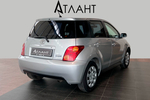 Toyota ist, 2004 год