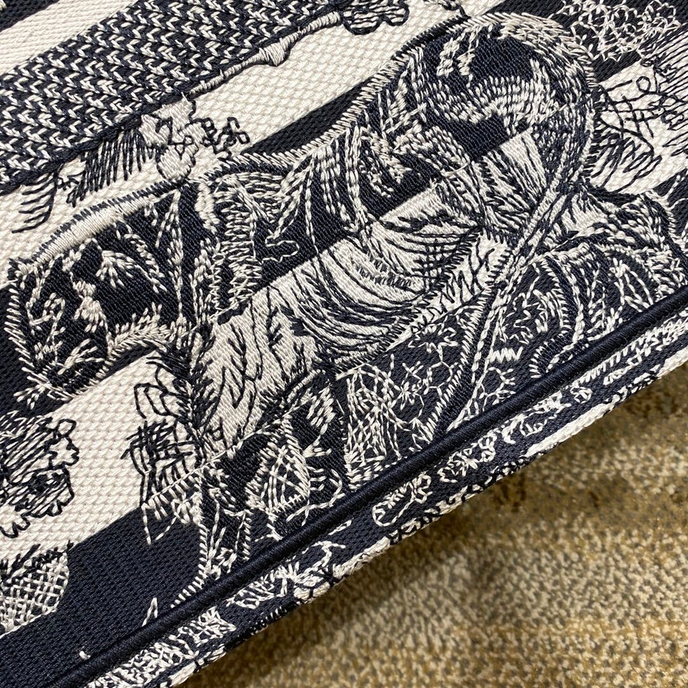 Christian Dior Book Tote 36 cm