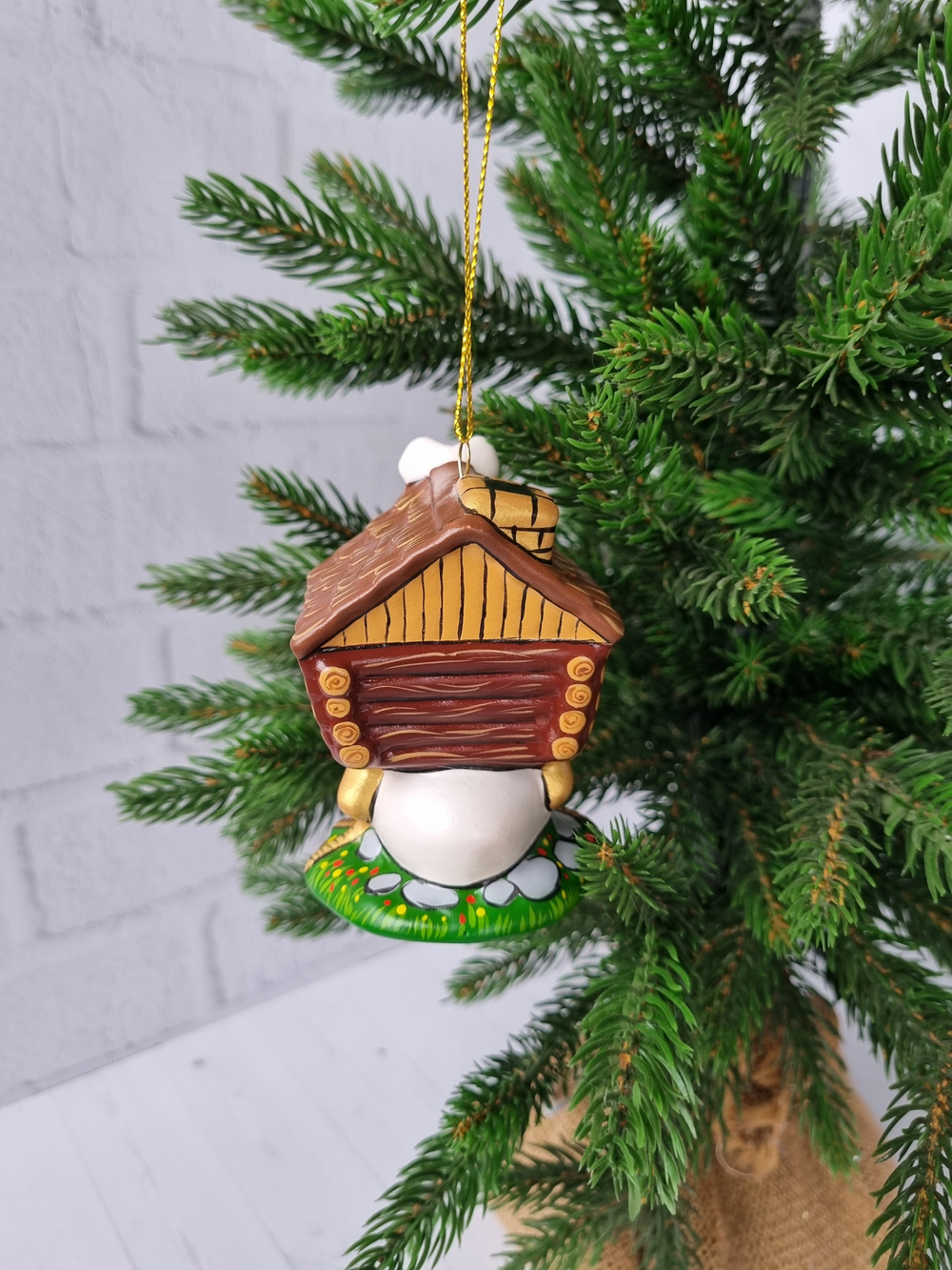 Избушка на курьих ножках ёлочная игрушка из фарфора