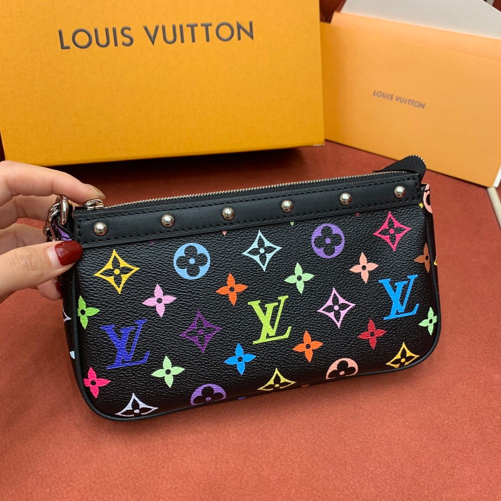 Louis Vuitton Pochette Accessoires