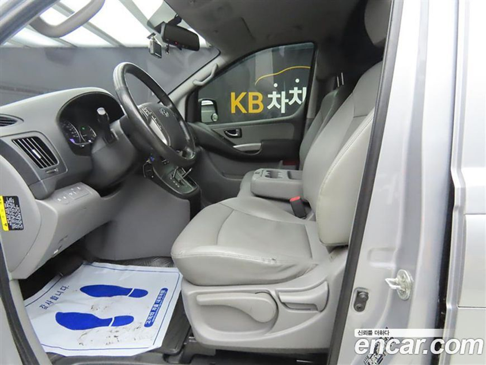 Hyundai The New Grand Starex Van 3-х местный (05.2020)