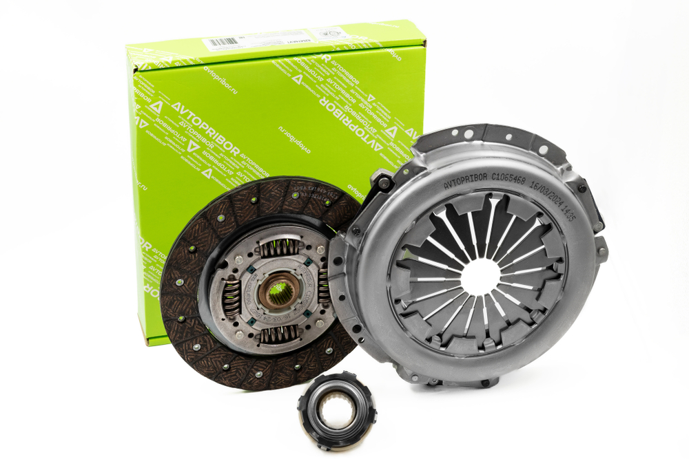 Сцепление для ВАЗ 2123 (VALEO 826474 в упаковке Автоприбор НПК)