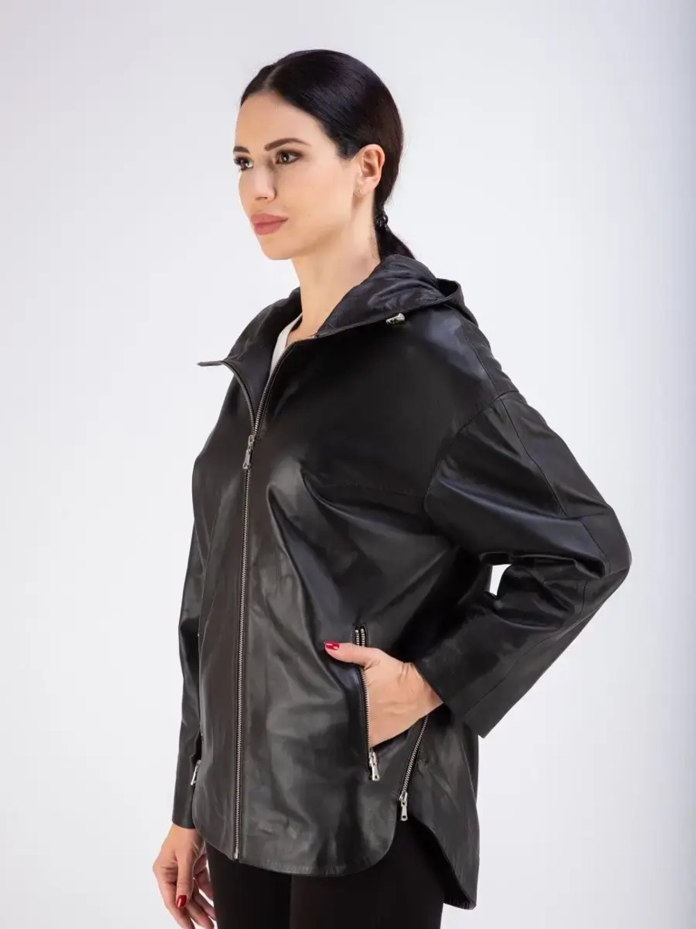 Куртка кожаная натуральная оверсайз с капюшоном