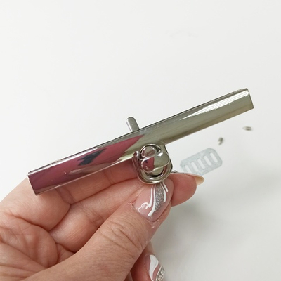 Замок вертушка на винтах 95*22 Серебро